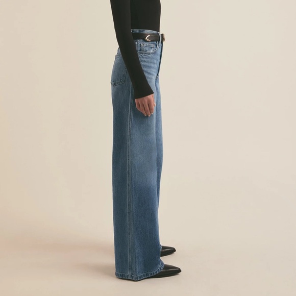 Favorite Daughter The Masha Shortie [Petite] Jeans - Picture 11 of 12